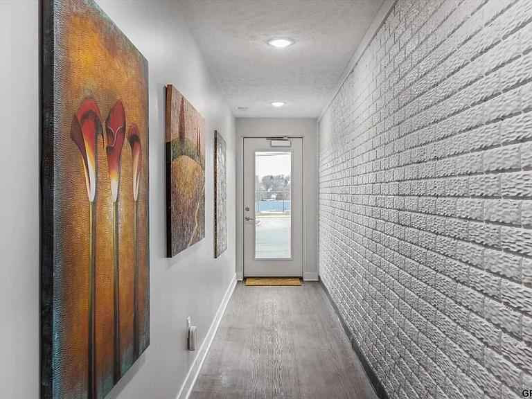 620 N 46th St — Photo 26