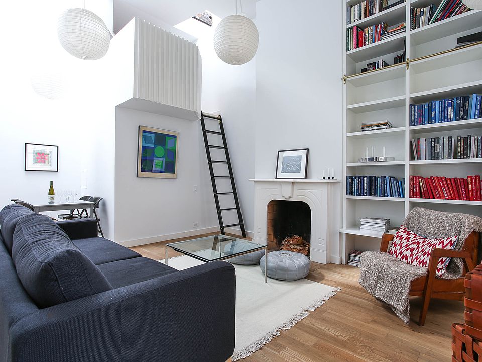 1st image of 62 Henry St Ste 1