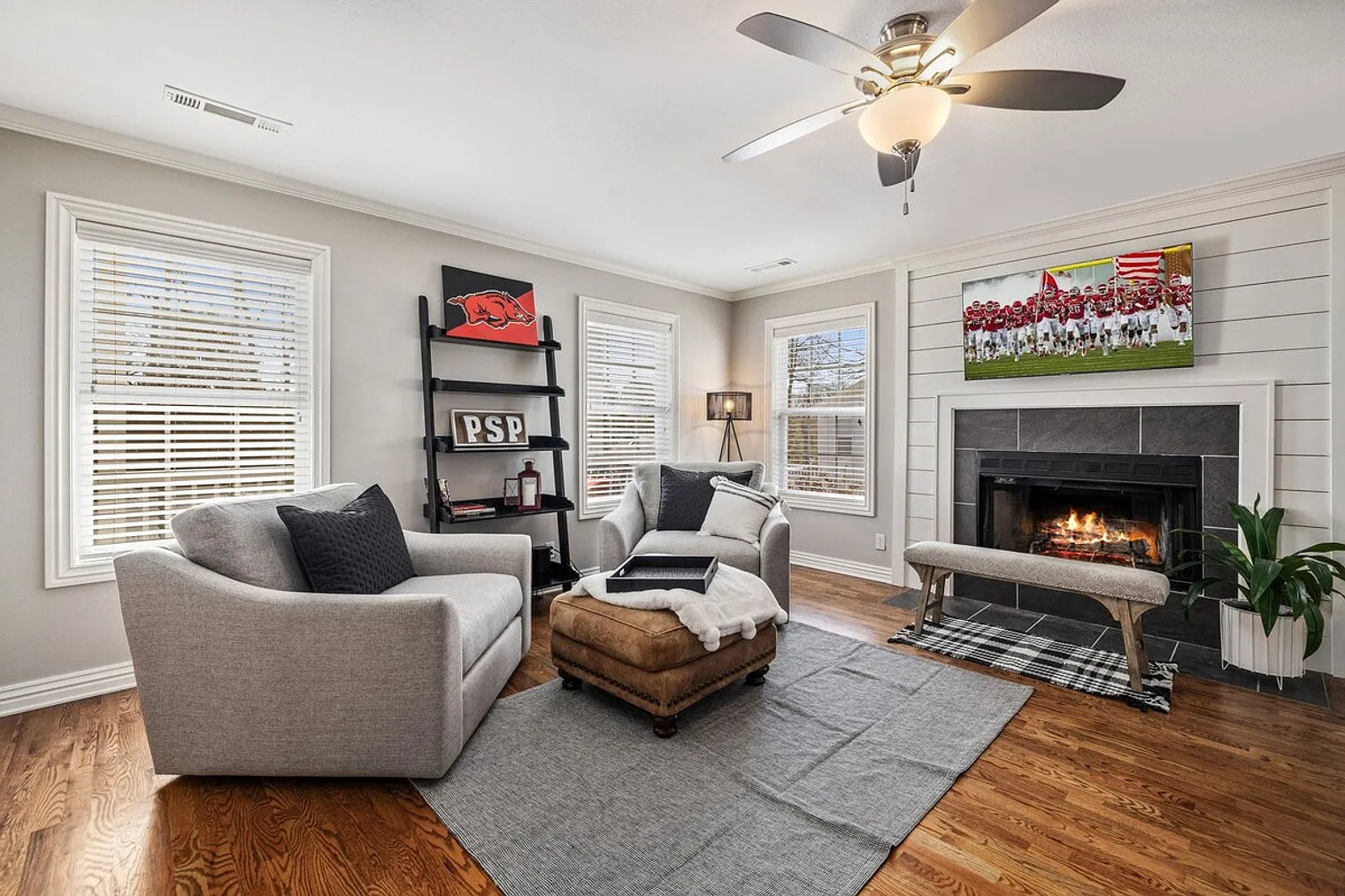 6 bed, 4.0 bath, 3605 sqft, $8,744 — Photo 1