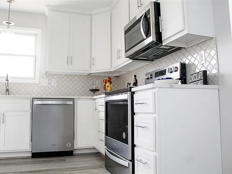 3863 Bedford Pointe Dr — Photo 17