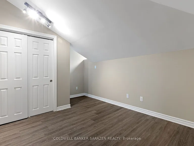 447 Green Ave #1 — Photo 26