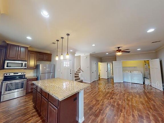 3rd image of 1200 Oney Hervey Dr