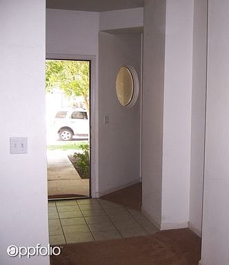 4th image of 510 W Carolyn St