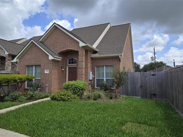 1819 Leisure Ct