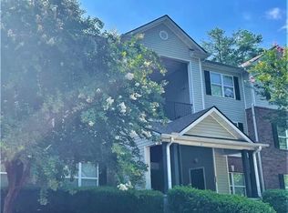 5104 Fairington Village Dr, Lithonia, GA 30038