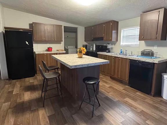 3rd image of 105 Atakapa Ct
