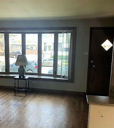 2nd image of 11116 S Sawyer Ave