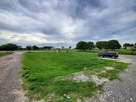 4th image of 11822 N Highway 99