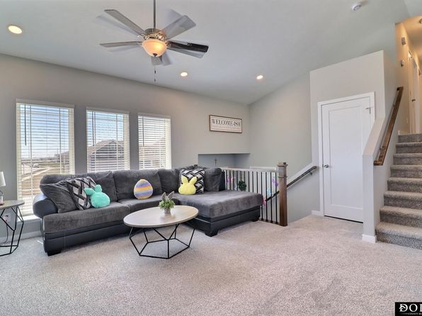 3110 Cottage Grove Ln, Fremont, NE 68025