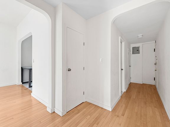 5th image of 101 W 11th St APT 2F