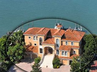 2124 Sparrow Ct, Sarasota, FL 34239