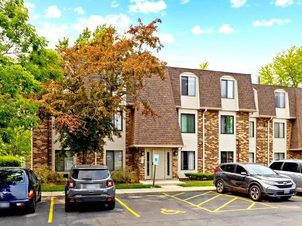219 W Court Of Shorewood APT 1A, Vernon Hills, IL 60061