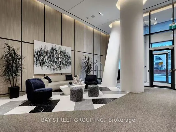 395 Bloor St E, Toronto, ON