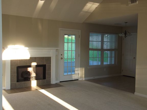 4th image of 8621 Meadowlake Village Dr