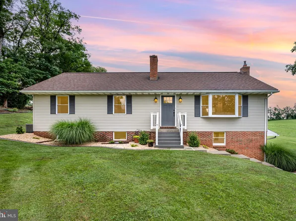 107 N Colebrook Rd, Manheim, PA 17545