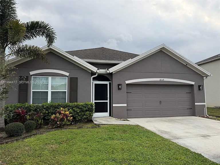 8649 Cobblestone Dr — Photo 2