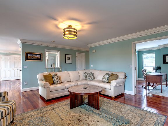 4th image of 1804 Swinford Ct