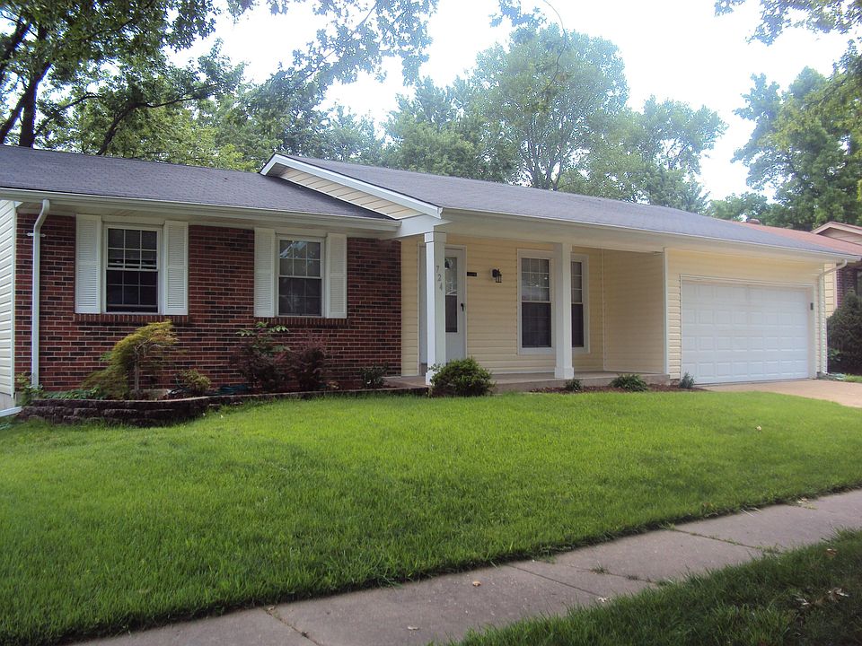 1st image of 724 Mediterranean Dr