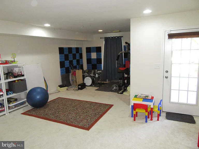 544 Liam Pl — Photo 20