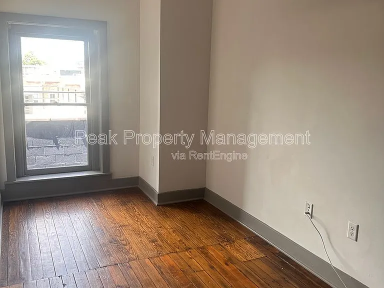 1209 Hull St #304 — Photo 3