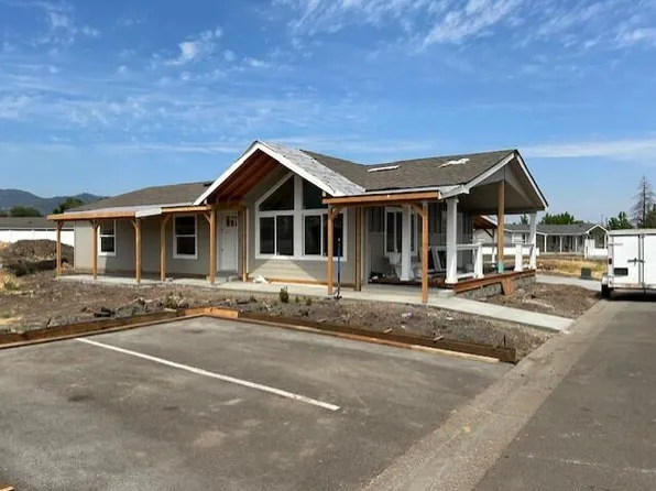 333 Mountain View Dr Unit 115, Talent, OR 97540