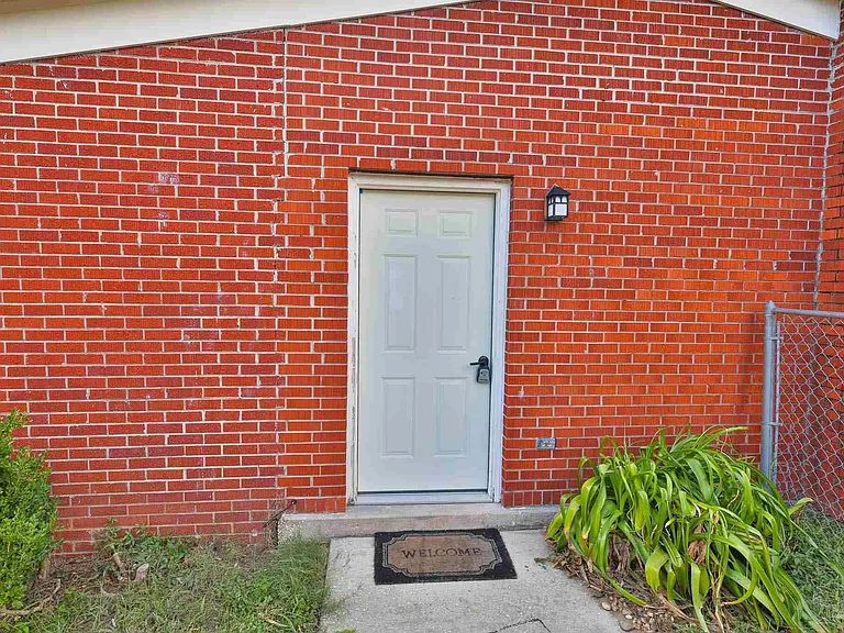 3795 Summer Dr — Photo 52
