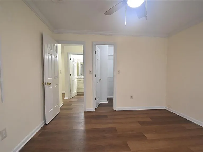 310 Granville Ct NE #1 — Photo 21