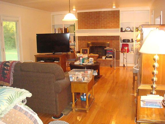 2nd image of 5350 Dellbrook Dr