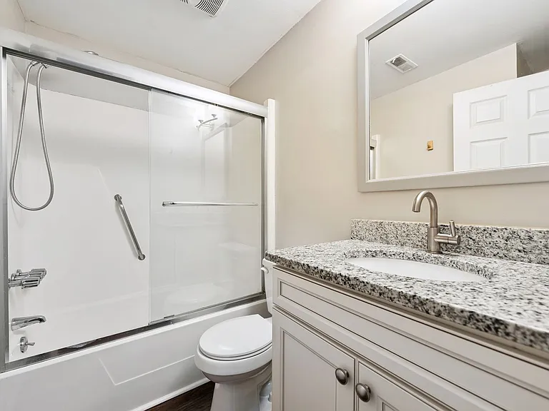 2421 Camellia Dr — Photo 23