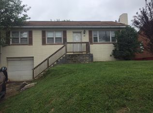 1041 N Mildred St, Ranson, WV 25438