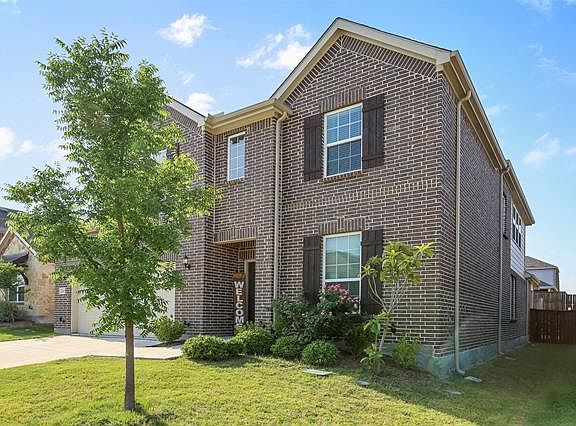3rd image of 2409 Olivia Ln