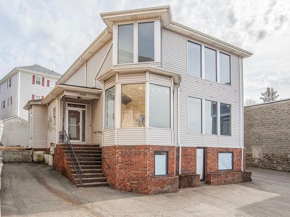 452 S Main St, Fall River, MA 02721