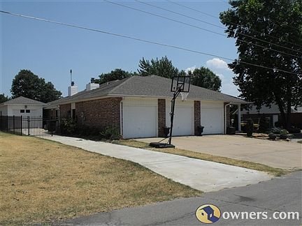 3 Car Garage & mancave