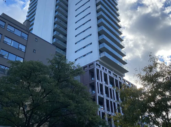 81 Wellesley St E, Toronto, ON