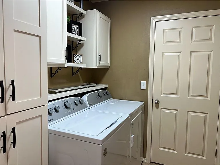 4305 SW Limestone Ave — Photo 35