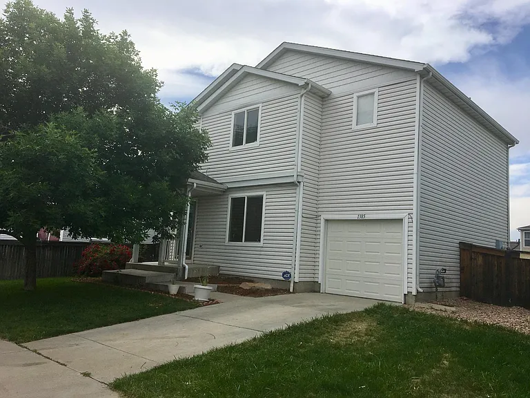 1385 Waxwing Ave — Photo 1