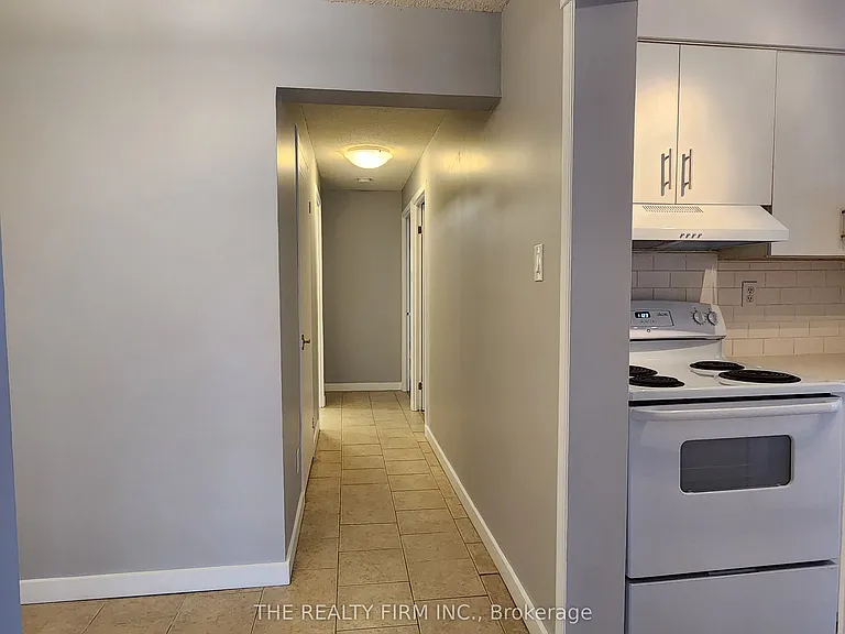 570 Proudfoot Ln #309 — Photo 6