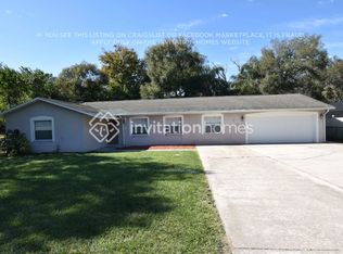 205 S Kingsway Rd, Seffner, FL 33584