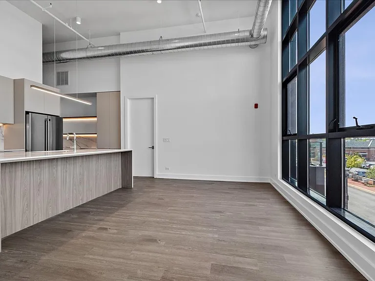 728 Lofts — Photo 35