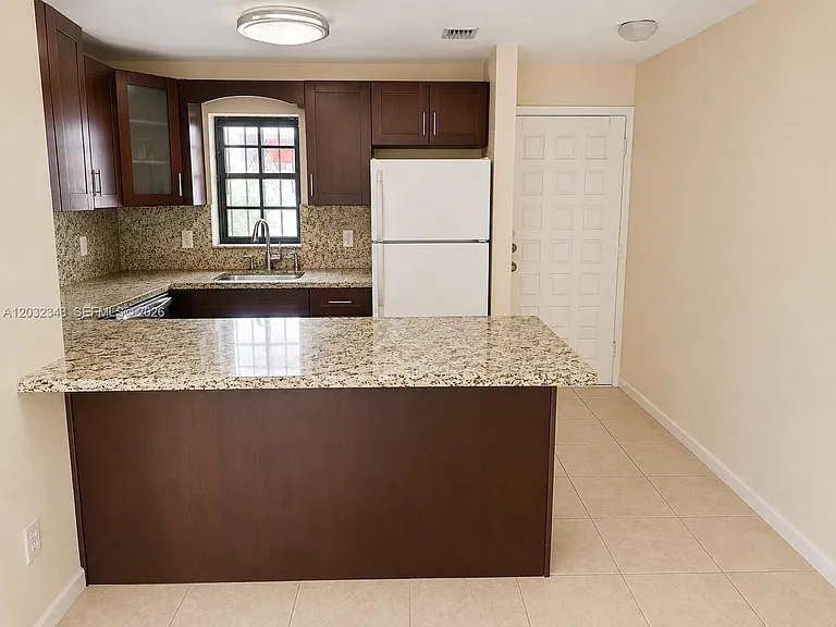 11789 SW 18th St #2-30 — Photo 1