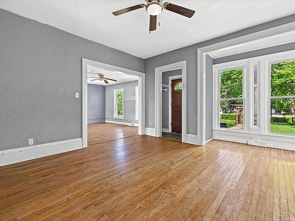 2nd image of 1128 Lathrop AVENUE