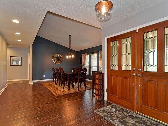 3rd image of 4403 Endicott Pl