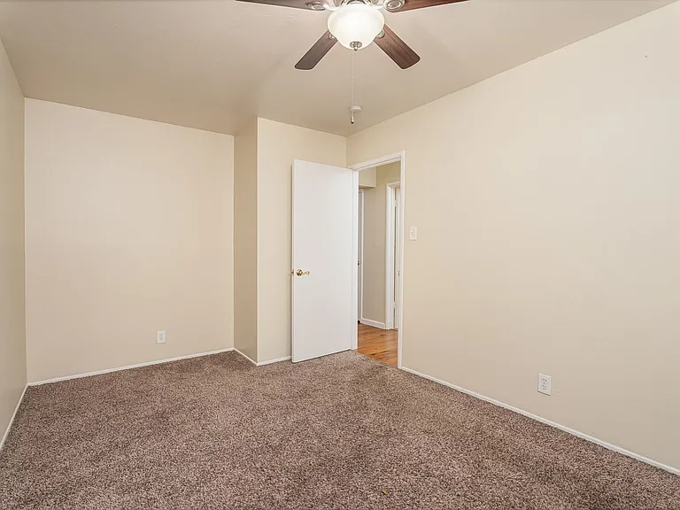 2732 San Jose Way — Photo 21