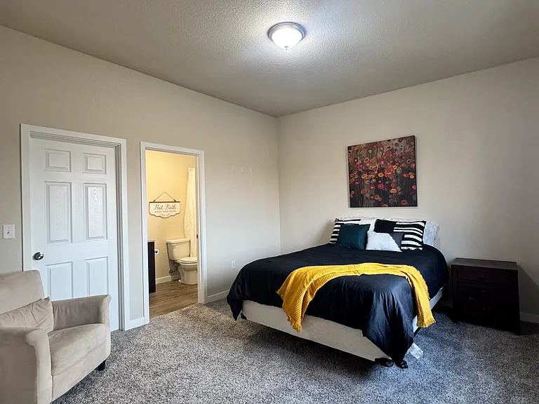 751 E Laporte Dr — Photo 9
