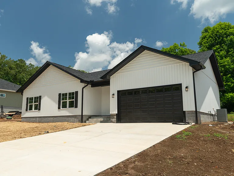 5706 Zurich Way — Photo 13