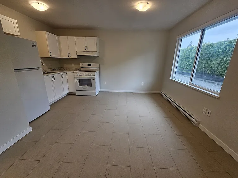 45790 Lewis Ave #4 — Photo 3