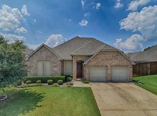 1807 Lakes Edge Blvd, Mansfield, TX 76063