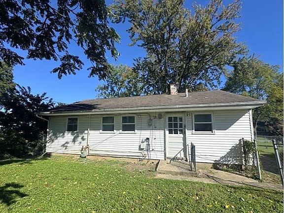 2nd image of 903 S Hampton Rd