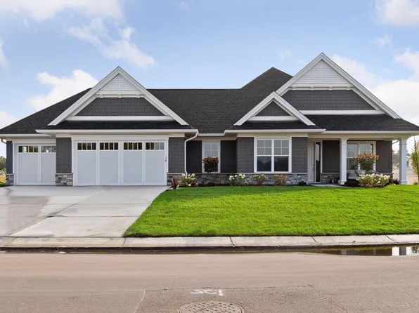 132 Spring Farm Rd, North Oaks, MN 55127
