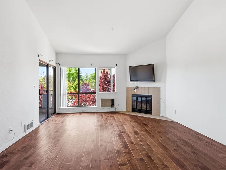 39224 Guardino Dr #314 — Photo 11